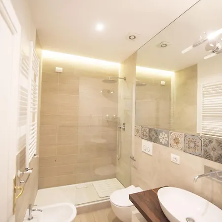 Vatican Beautiful 2br Rom