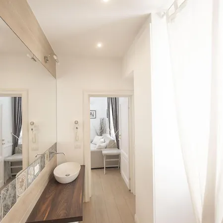 Vatican Beautiful 2br Apartment *